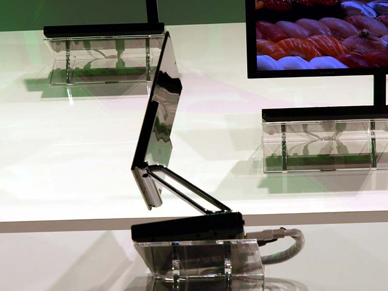 Illustration for article titled Sony's 3mm Thick XEL-1 OLED TV Finally Revealed, Japanese Launch this December
